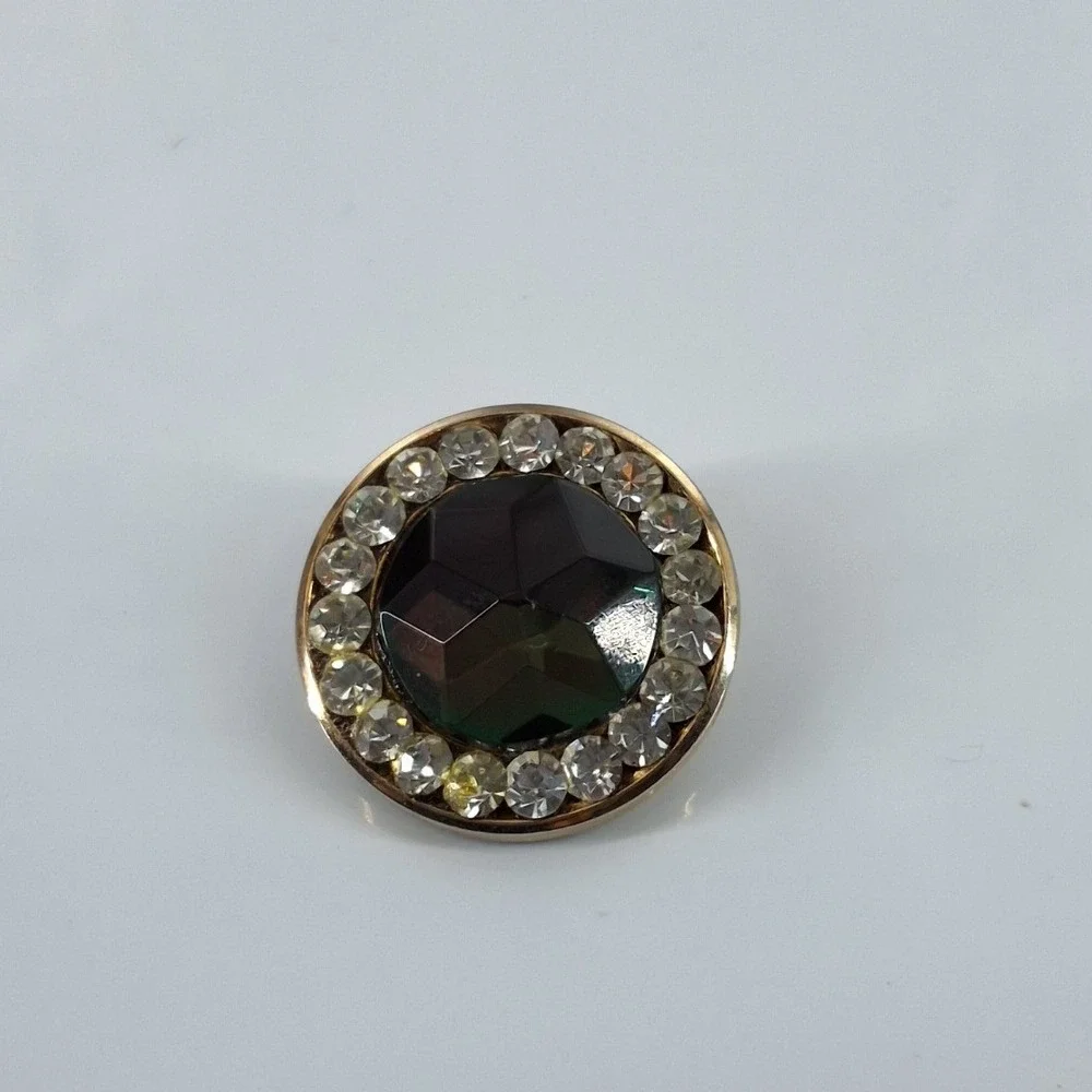 Vintage Gold Tone‎ Emerald Green Glass Rhinestone Halo Clip On Earrings